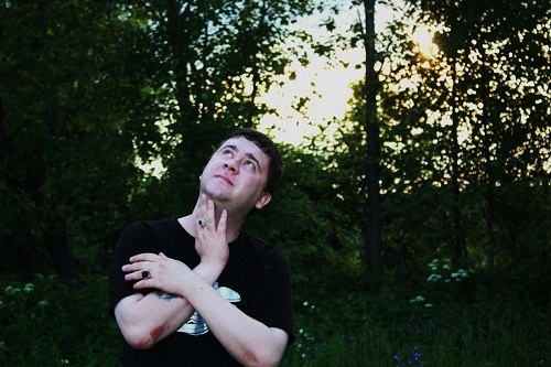 МАМА Я ЖИВ (слова,музыка,вокал А.Шумнов,аранжировка,мастеринг,сведение Д.Микеров) - АЛЕКСАНДР ШУМНОВ
